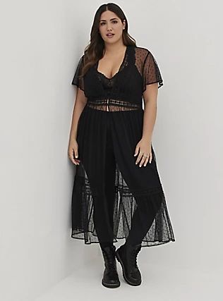 Torrid Fashion, Maxi Kimono, Trendy Plus Size Fashion, Alt Fashion, All Black Outfit, Crochet Trim, Deep Black, Trendy Plus Size, Festival Outfit