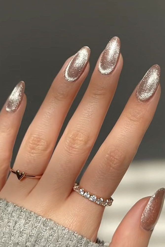 Cat Eye Inspo Nails, Champagne Velvet Nails, Taupe Cat Eye Nails, Cream Cat Eye Nails, Tan Sparkle Nails, Summer Cateye Nails, Tan Cat Eye Nails, Cat Eye Colors Nails, Fall Velvet Nails