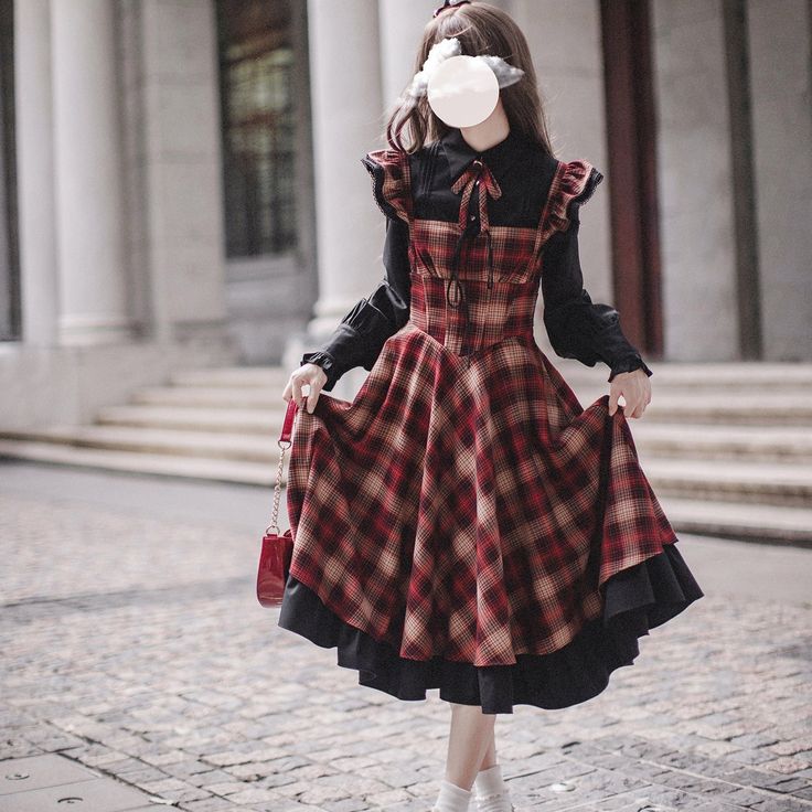 深紅格子柄のクラシカルジャンパースカートとプリーツブラウス Cottagecore Gingham Dress With Ruffles, Plaid Patchwork Dress For Fall, Fall Plaid Patchwork Dress, Vintage Plaid Dress For Fall, Vintage Plaid Winter Dress, Vintage Plaid Dress For Winter, Retro Plaid Dress With Ruffles, Retro Plaid Dresses With Ruffles, Retro Plaid Winter Dresses