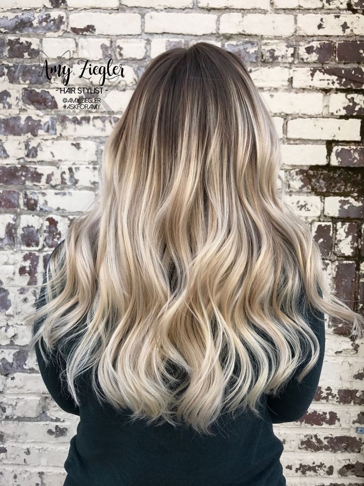 Platinum neutral cool blonde balayage ombre smudge root by@askforamy Neutral Blondes, Dark Roots Blonde Hair Balayage, Root Smudge Blonde, Smudge Root, Ombre Brown To Blonde, Hair Ombre Brown, Cool Blonde Balayage, Dark Balayage, Blonde Ideas