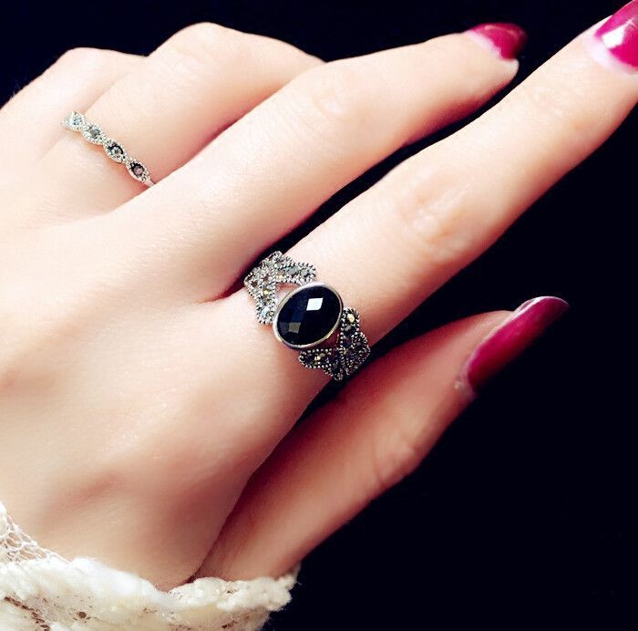 Elegant Silver Plated Vintage Black Crystal Ring - Uniqistic.com Black Stone Ring Women, Stone Ring Women, Black Crystal Ring, Black Agate Ring, Saturn Earrings, Vintage Silver Ring, Silver Skull Ring, Black Stone Ring, Vintage Silver Rings