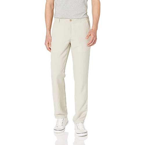 Linen is the perfect "classy yet casual" summer fabric. Strong, absorbent, and lightweight, linen is a summer staple that will instantly elevate your wardrobe. Keep reading for our favorite linen pants to check out this summer! #linen #linenpants #menslinenpants linen pants, linen pants outfit, linen pants outfit men, best linen pants, best linen pants for men, men's linen pants, best men's linen pants, linen pants for men, best men's plain linen pants Linen Pants Outfit Men, Linen Pants For Men, Linen Pants Outfit, Mens Linen Pants, Pants Outfit Men, Pants Linen, Packing Lists, Soft Autumn, Mens Linen