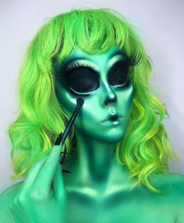 Alien Halloween Makeup, Alien Make-up, Nikkie Tutorial, Makeup Zombie, Fantasy Make-up, Halloweenský Makeup, Alien Makeup, Halloween Make-up Looks, Holloween Makeup