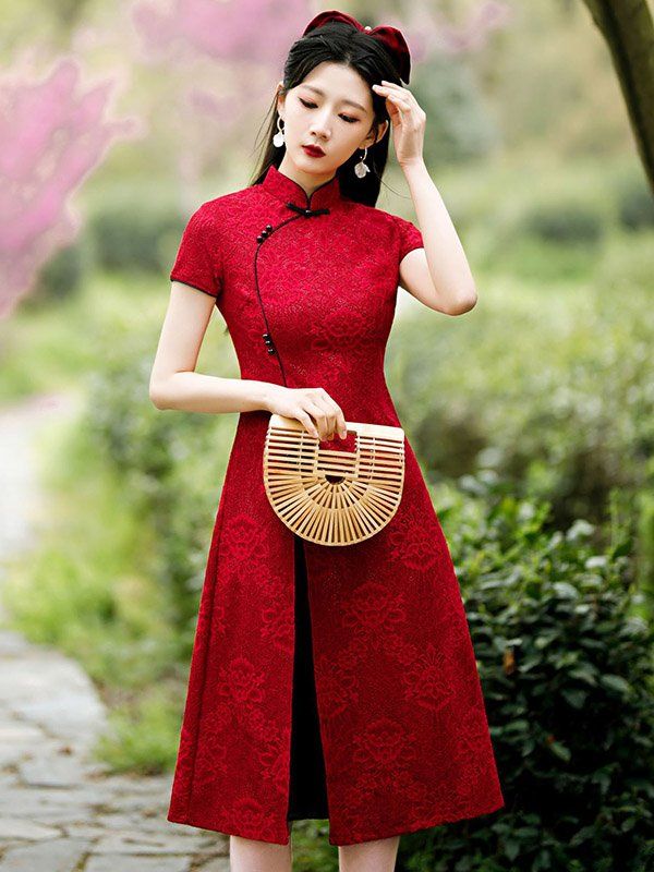 Vintage Jacquard Hollow Contrast Color Split-Joint Ao Dai Short Cheongsam Cheongsam Vintage, Cheongsam Modern, Karate Kid, Chinese Clothing, Chinese Dress, Cheongsam, One Piece Swimwear, Long Sleeve Cardigan, Cotton Style