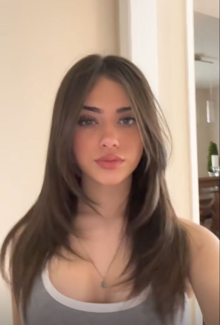 Brown Hair Inspo, Hair Inspiration Long, Straight Hair Cuts, Hairstyles For Layered Hair, Hair Stylies, Haircuts For Medium Hair, Haircuts Straight Hair, Haircuts For Long Hair, Hair Inspo Color