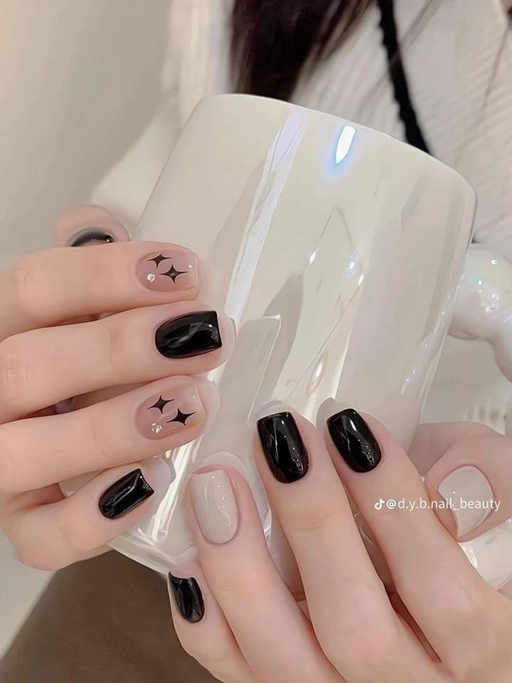 Nail Art Simple Elegant Beautiful, Elegant Touch Nails, Minimal Nails Art, Beauty Hacks Nails, Asian Nails, Hello Nails, Beauty Nails Design, Nail Box, Simple Gel Nails