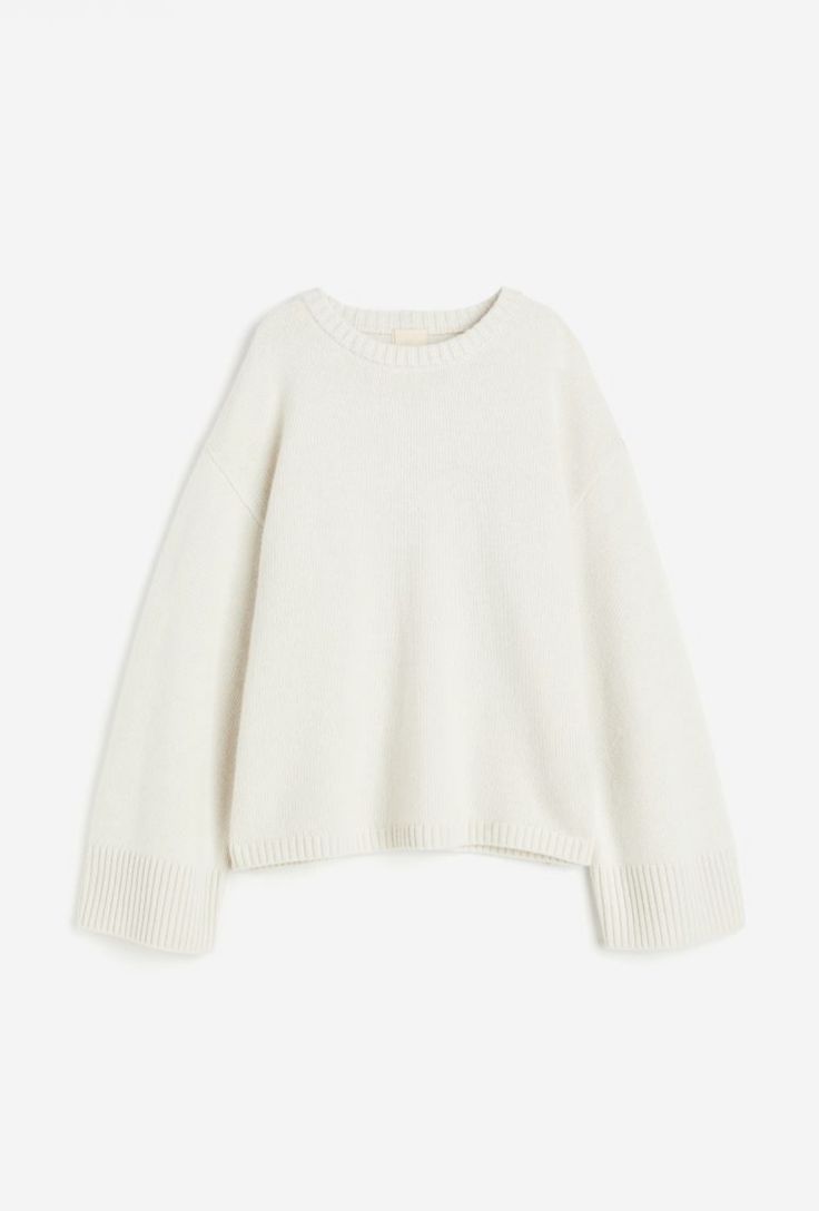 White Cashmere Sweater, White Jumper, Extra Long Sleeves, Cashmere Blend Sweater, Cashmere Jumper, Oversized Knitted Sweaters, Stockholm Fashion, Oversized Pullover, Wide Sleeves