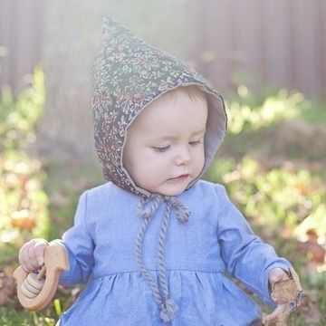 This little pixie hat is a modern yet classic design that will look great for years.  A sweet and an easy afternoon project for a beginner sewer, all you need is a sewing machine - no fancy tools required!\r\n\r\n{ F e a t u r e s }\r\n* Beautiful step-by Sewing Gifts For Kids, Leaf Templates, Hats For Babies, Easy Baby Blanket, Sew Baby, Hat Patterns To Sew, Pixie Hat, Kids Clothing Brands, Fabric Purses