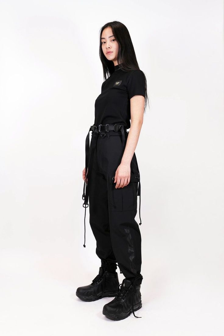 Waste Land, Rubber Label, Hyein Seo, Cargo Outfit, Techwear Outfits, Hipster Grunge, Kawaii Fashion Outfits, Black Cargo Pants, Black Cargo