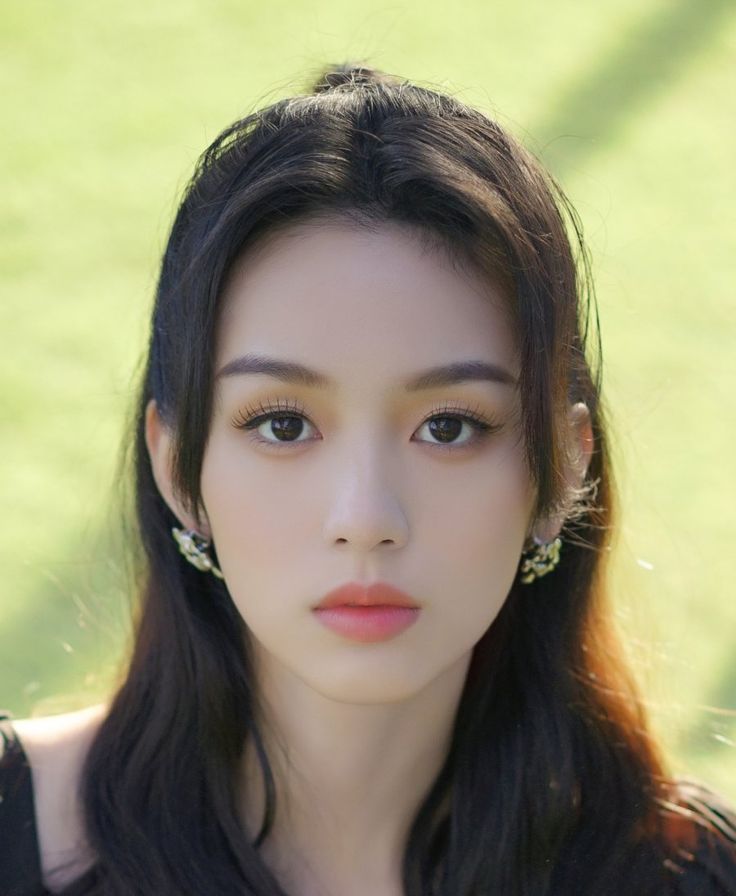 Zhou Ye Romantic Makeup, Makeup Mistakes, Bridal Makeup Looks, Elegant Makeup, Music Artist, Ideal Wedding, Flawless Makeup, Chinese Actress, Rich Girl