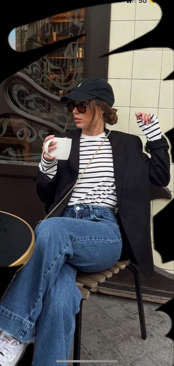 Women Casual Chic Outfit, Blazer And Hat Outfits For Women, Fall Outfits 2024 Office, Full Jeans Outfit Street Styles, Barcelona February Outfit, Madrid Street Style 2024, Office Outfits Women Colorful, Doc Oxfords Outfit, Total Look Jean