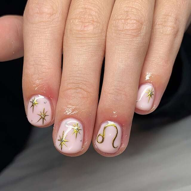 Heart Nail Art Tutorial, Birthday Nails Inspo, 23 Nails, Nails Nail Art Designs, Birthday Nail Designs, Tree Nail Art, Animal Print Nails Art, Retro Nails, Gold Nail Polish