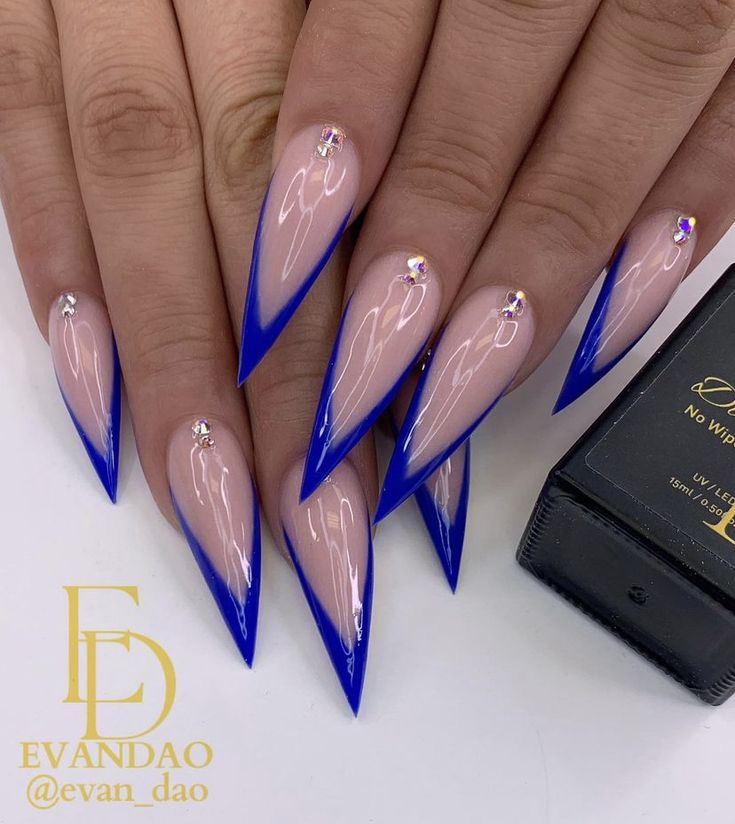 Royal Blue Stiletto Nails, Blue Nails Stiletto, Blue Stiletto Nails, Blue Prom Nails, Acrylic Nails Stiletto, Stilleto Nails Designs, Pointy Nails, Stiletto Nail Art, Pointed Nails