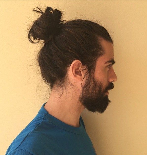 mens donut bun with a beard Men's Bun, Man Bun Undercut, Man Bun Styles, Donut Bun Hairstyles, Man Bun Hairstyles, Victory Rolls, Men's Long Hairstyles, Bun Styles, Men Haircut Styles