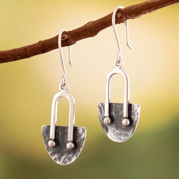 Inspired by the ancient cultures that once reigned over the prosperous Peruvian lands, artisan Jorge Perez creates this elegant pair from sterling silver. Combining traditional and modern silversmithing techniques, the artisan designs these oxidized and polished dangle earrings in the shape of ancient ceremonial knives. Handmade Silver Earrings, Metal Smithing, Resin Jewelry Diy, Metalwork Jewelry, Beachglass Jewelry, Silver Jewelry Design, Silver Earrings Handmade, Silver Dangle Earrings, Sterling Silver Dangle Earrings