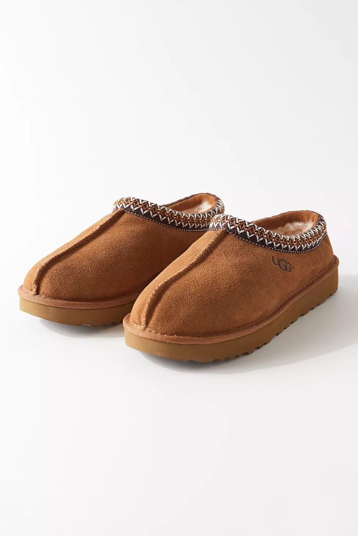 UGG Tasman Slipper | Urban Outfitters Tasman Slippers Outfits, Ugg Slippers Outfit, Slipper Outfit, Ugg Slipper, Cute Uggs, Slippers Outfit, Uggs For Cheap, Brown Slippers, Ugg Tasman Slippers