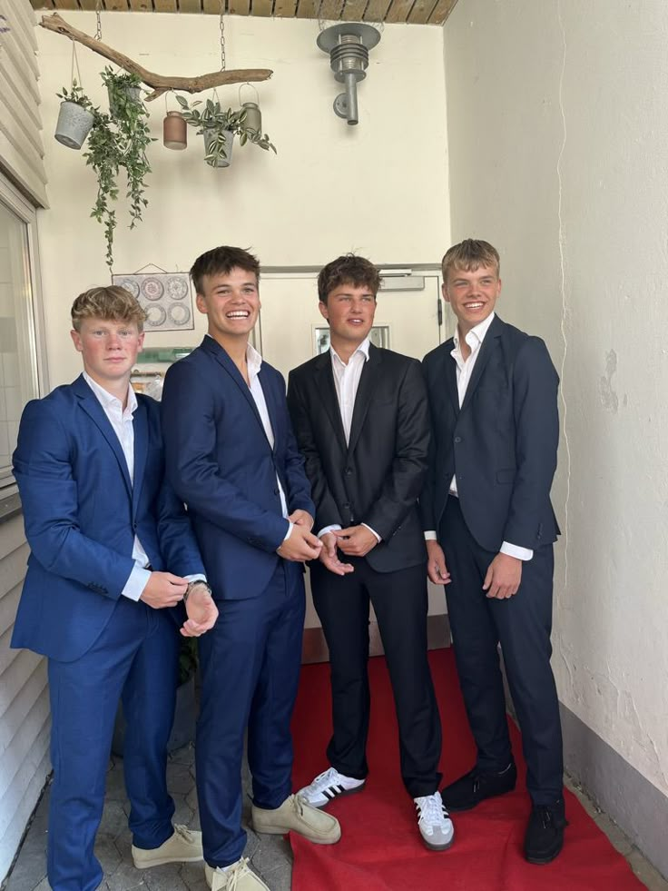 Boys Prom Outfit, Outfit Graduacion, Boy Prom Outfit, Outfits Juvenil, Outfit Hombre, Dress Pant Suit, Homecoming Outfits, Prom Outfits, Dress Codes