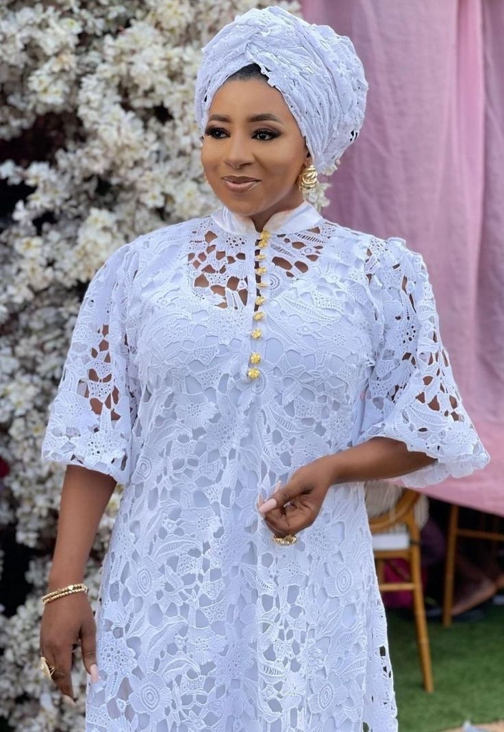 Cord lace bubu Lace Dress Styles For Women, Cord Lace Gown Styles, Lace Gown Styles Nigerian, African Lace Dress, Kaftan Lace, Long Dress African, Organza Tops, White Lace Dress Long, Lace Kaftan