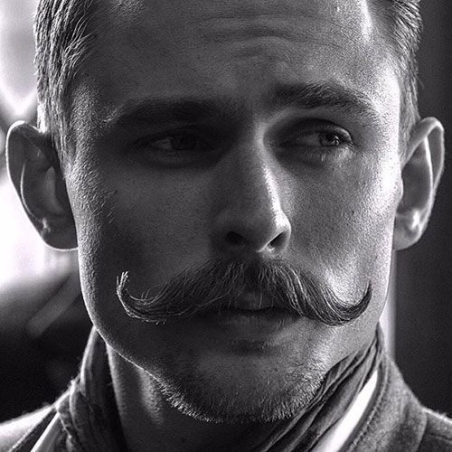 Handlebar Mustache Style, Curly Mustache, Mustache And Goatee, Moustache Style, Cool Mustaches, Growing A Mustache, Beard And Mustache Styles, Moustaches Men, Handlebar Mustache