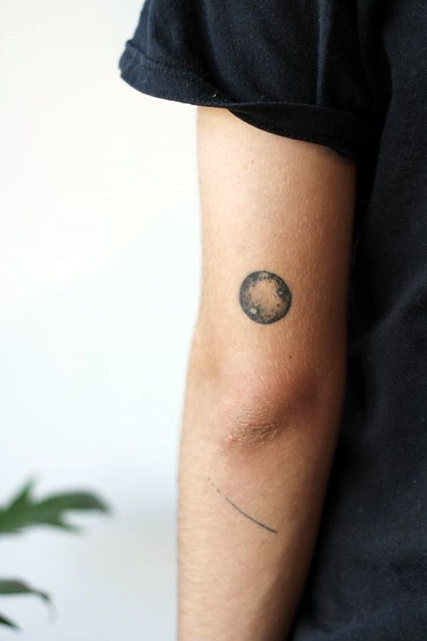 Hammer Tattoo, A Small Tattoo, Planet Tattoo, Homemade Tattoos, Moon Tattoo Designs, Diy Tattoo, Subtle Tattoos, Hand Tattoo, Design Tattoo