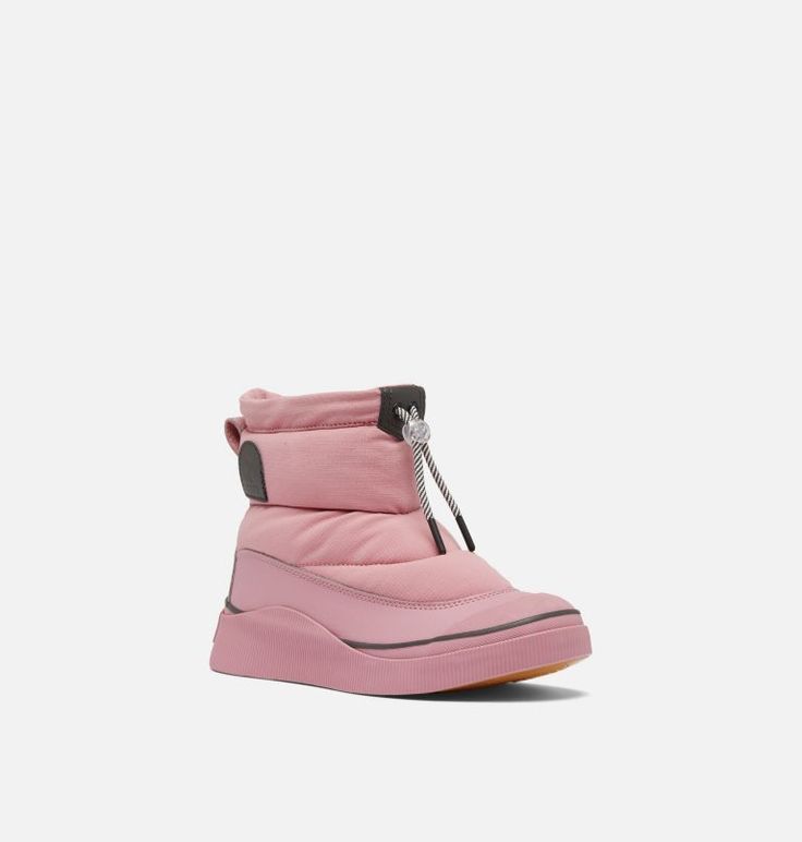 It's all puff, no fluff with this one. The playful silhouette brings not only a modern vibe but ultra warmth to brave the elements. Womens Waterproof Boots, Modern Vibe, Waterproof Boots, Brave, Bring It On, Boots