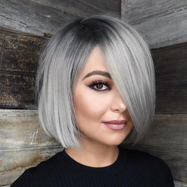 Sleek Gray Bob With Charcoal Roots Gray Bob, Straight Hair Highlights, White Blonde Highlights, Bobs For Round Faces, Gray Balayage, Bob Haircut For Round Face, Going Grey, Silver Hair Color, Silver Blonde