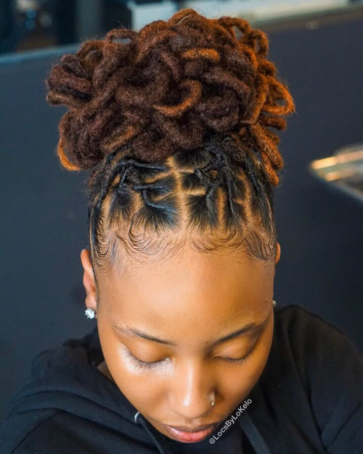 KingOfLocs on Instagram: “G O O D ☀️ M O R N I N G! Pretty petal bun for her 😍 🧡 this look! (swipe screen) 👑 Stylist: @locsbylokelo 🌻 Products used: @lonaturals…” Loc Bun Hairstyles, Hairstyle Locs, Loc Bun, Dreads Styles For Women, Short Dreadlocks Styles, Dreadlocks Styles, Dread Styles, Meagan Good, Beautiful Dreadlocks