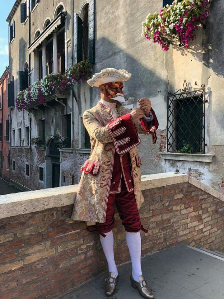 Venetian Costumes Men, Masquerade Outfit Ideas Men, Pirate Masquerade, Masquerade Outfit Ideas, Masquerade Men, Venetian Costumes, Costume Ball Gown, Masquerade Outfit, Venice Carnival Costumes