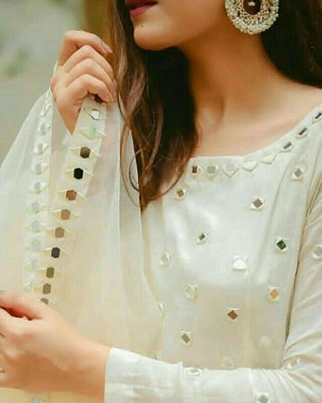 Mirror Work Kurti Design, Mirror Work Kurti, Mirror Work Dress, Pakistani Fashion Casual, White Clothes, Pakistani Dresses Casual, Pakistani Fashion Party Wear, Beautiful Pakistani Dresses, Bridal Dress Fashion