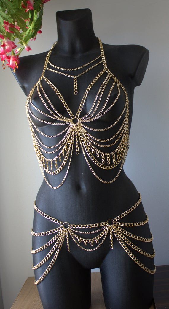 Chain Rave Outfit, Festival Body Jewellery, Chain Body Harness, Body Chain Harness, Chain Harness, Fest Outfits, Chain Bra, Chain Dress, Body Chains