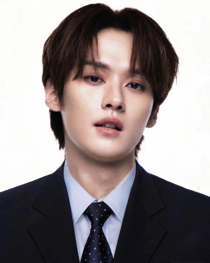 Lee Minho Stray Kids, Stray Kids Minho, Sweet Guys, Id Photo, K Wallpaper, Dara Kpop, Lee Know Stray Kids, I Know You Know, Kids Icon