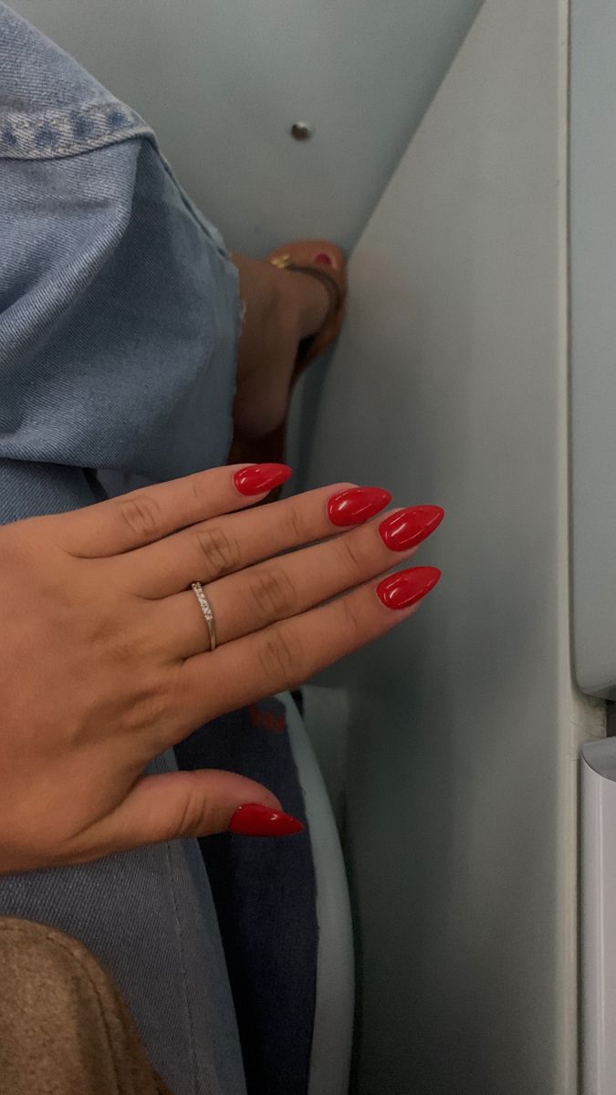 Red Nails Biab, Fire Engine Red Nails, Red Nail Color Ideas, Almond Red Acrylic Nails, Red Nail Almond, Red Dress Nails Ideas, Bright Red Almond Nails, Red Almond Shape Nails, Red Nails 2024