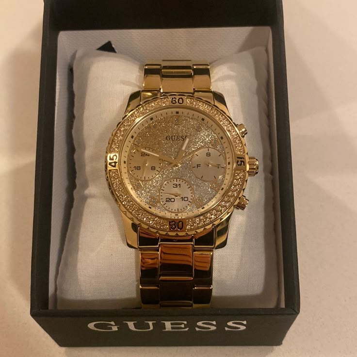 Guess - Ladies Watch Gold Color With Crystals Good Watch Women, Black Diamond Watch, Guess Women Watches, Lux Watches, Classic Watch Women, Gold Diamond Watches, Silver Watches Women, Guess Watch, Gold Watches