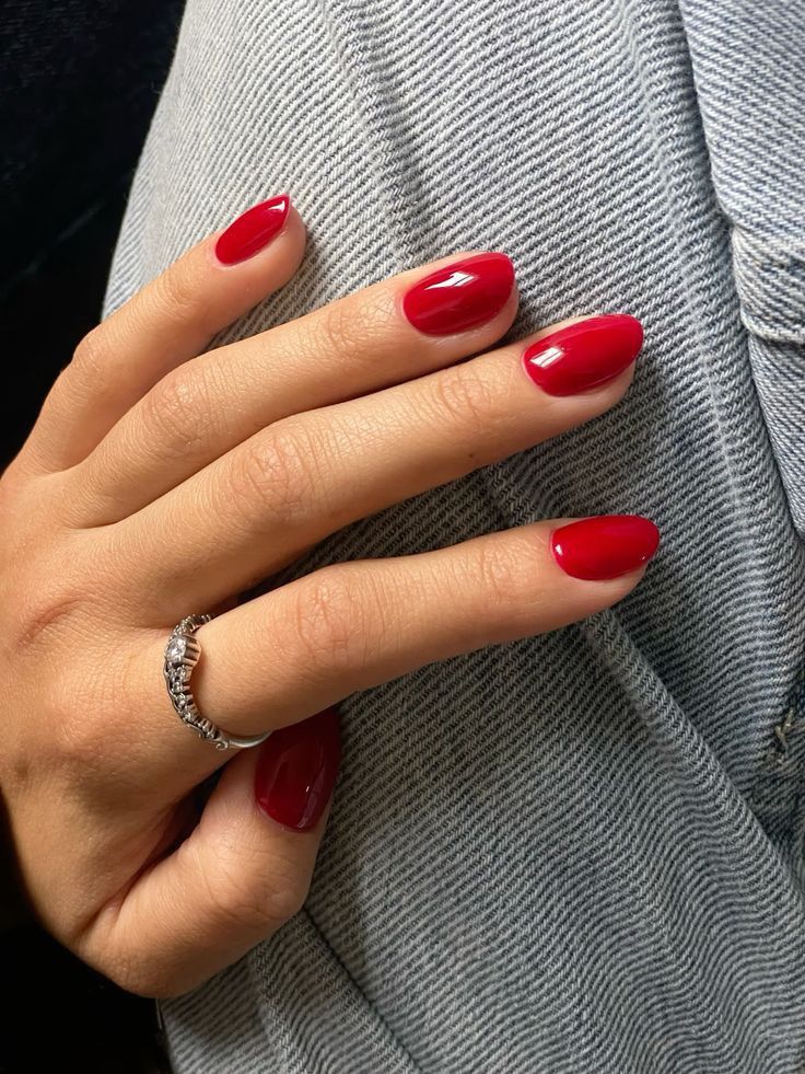 Clean Red Nails, University Nails Ideas, Classic Red Nails Short, Clean Short Nails Aesthetic, Red Oval Nails Short, Round Red Nails Short, Short Red Nails Almond, Short Red Oval Nails, Bright Cherry Red Nails