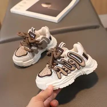 Kids Fashion Casual, Pop Shoes, Girls Shoes Sneakers, Old School Style, Chunky Shoes, Trendy Street Style, Boys Sneakers, Casual Design, Stylish Kids