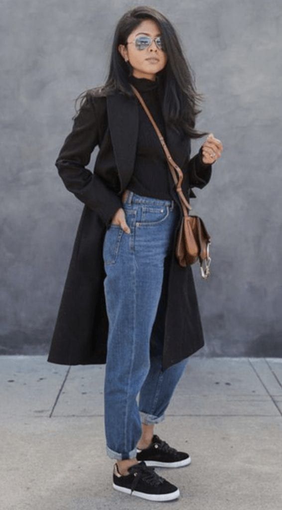 Outfits with Mom Jeans–25 Chic Ideas How to wear Mom Jeans Black Mom Jeans Outfit, Mom Jeans Outfit Winter, Comfy Jeans Outfit, Boyfriend Jeans Outfit, Mum Jeans, Look Boho Chic, Jeans Outfit Winter, Blue Jean Outfits, Look Jean