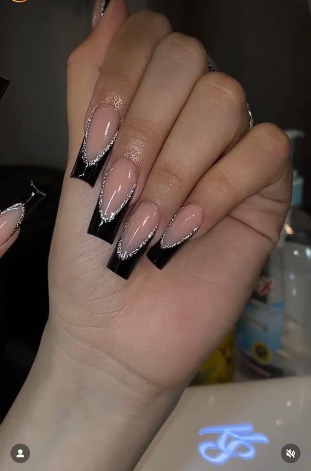 Black French Tips With Sparkles, Black French Long Nails, Black Classic Nails, Black French Tips With Glitter Outline, Coffin Acrylic Nails Black French Tip, Black Silver French Tip Nails, Black French Tip Nails With Glitter Line, Black French Tips With Silver Line, Formal Nails Acrylic Coffin