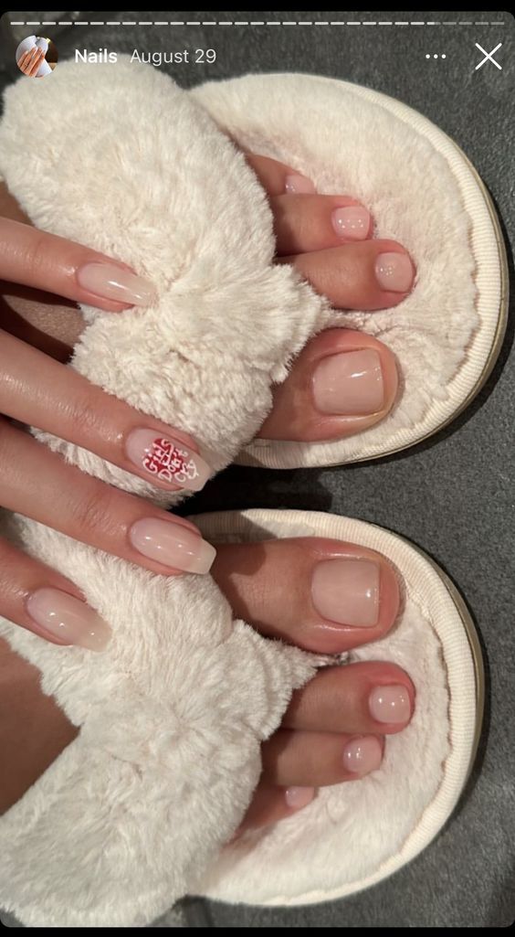 Natural Nail Pedicure, Milk Nails Pedicure, Pedicure Ideas Natural, Nude Nails Toes, Neutral Toenails, Pedicure Nude Colors, Nude Toes Pedicure, Short Toe Nails Pedicures, Nude Toe Nail Designs