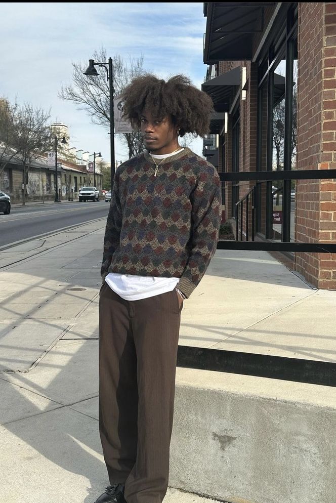 Country Club Male Outfits, Earthy Streetwear Men, New York Streetwear Aesthetic, Guy Outfits Inspiration, Thrifted Fits Men, Jervaris Hendrix Aesthetic, Black Earthy Men, Earthy Fashion Men, Urban Preppy Style