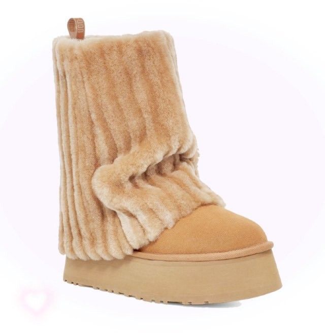 classic sherpa boot - UGG. Ugg Classic Short, Funky Shoes, Short Boot, New Rock, Girly Shoes, Aesthetic Shoes, Classic Boots, Ugg Classic, Swag Shoes