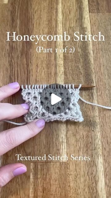 the video shows how to make a crochet pouch