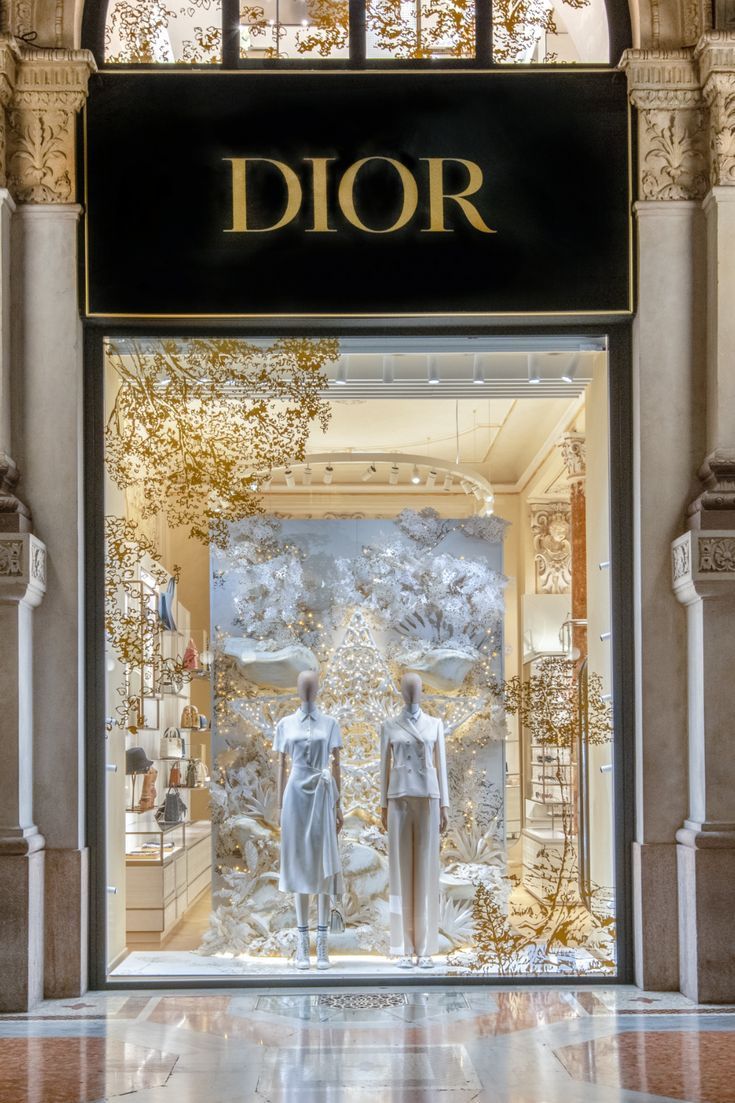 the front entrance to dior's store in new york city