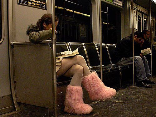 worstfurboots Pink Fur Boots, Yeti Boots, Fur Boots Outfit, Fluffy Boots, Fluffy Shoes, Fuzzy Boots, Fantastic Shoes, Pink Fur, Girl Problems