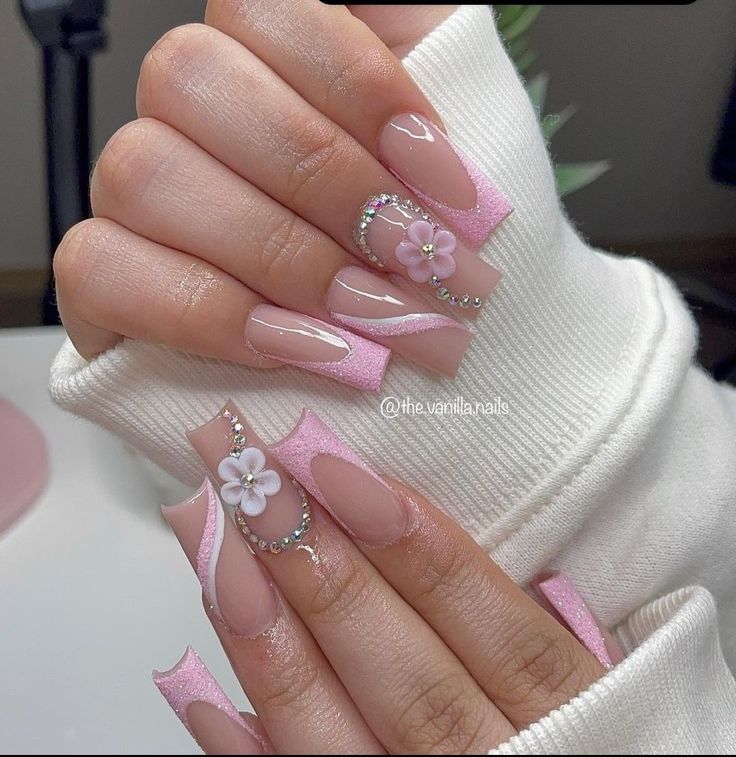 Pink Flower Acrylic Nails, Purple Birthday Nails, Vanilla Nails, Flower Acrylic Nails, Quince Makeup, Nail Template, Fashion Girlies, Hawaii Nails, Quince Nails