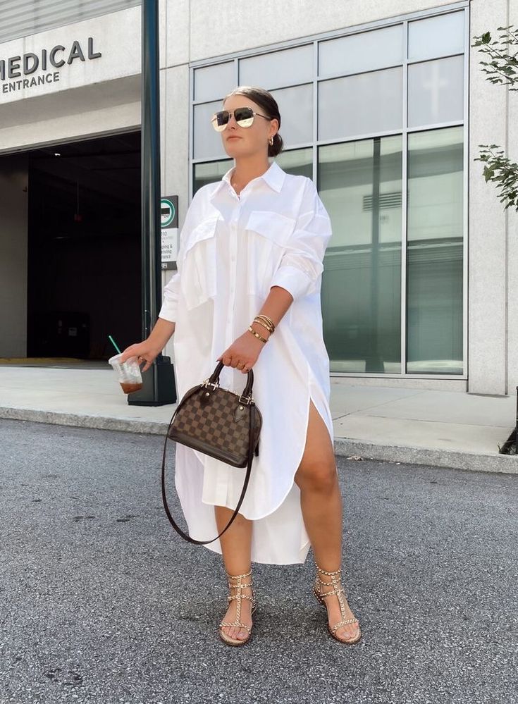 Loose Shirt Dress, Feminine Casual, Shirt Dress Outfit, Elegante Casual, Loose Shirt, Fashion Lady, Casual Chic Outfit, White Shirt Dress, Chic Outfit