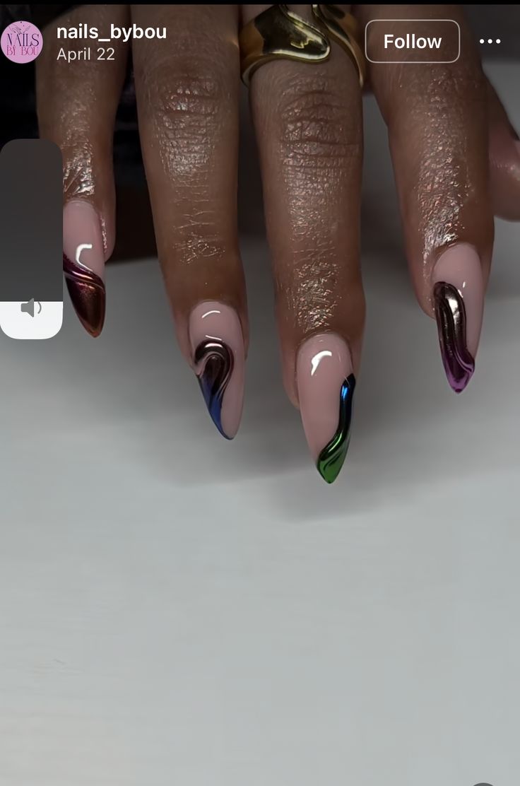 Burgundy And Green Nails, Money Green Nails, Green And Gold Nails Acrylic, Emerald Green And Gold Nails, Green Nails French, Gold Nails Acrylic, Green And Gold Nails, Forest Green Nails, Mom Influencer