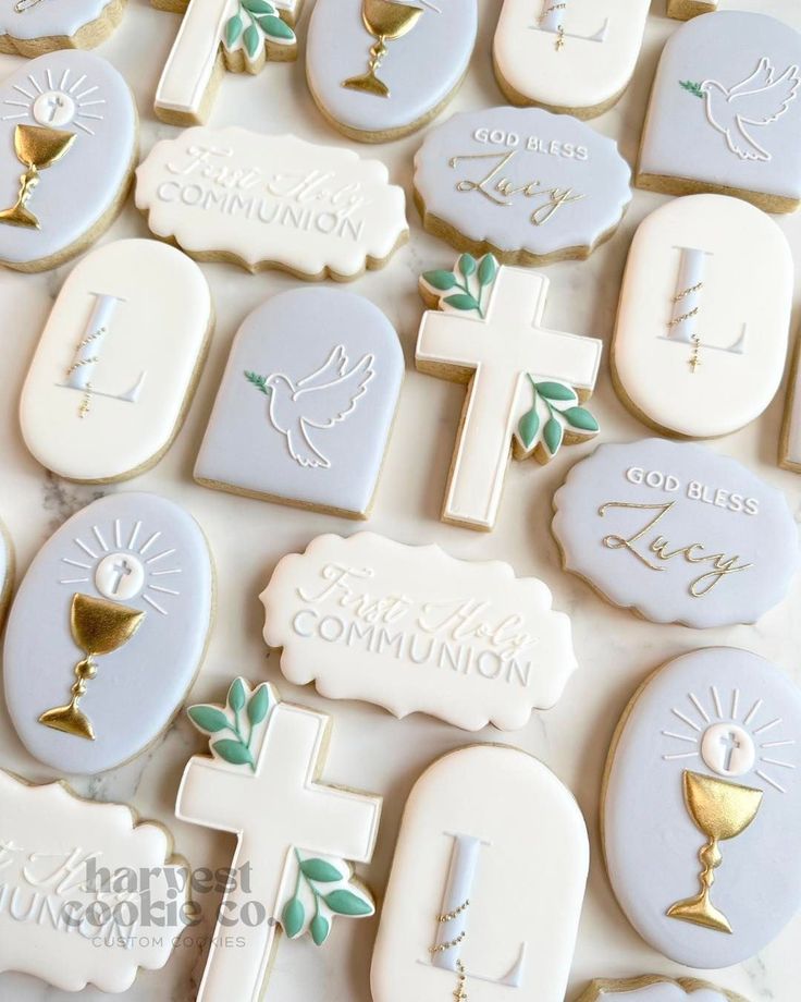 A First Communion set in the prettiest shade of lavender 🕊️ arch, long plaque, oval @kaleidacuts plaque @wildflourbakeryla long oval, cross @maisonscustomcutters #customcookies #omahacustomcookies #firstcommunioncookies #baptismcookies Lavender Arch, Communion Cookies, Cross Cookies, Baptism Cookies, Communion Sets, First Holy Communion, Custom Cookies, Holy Communion, First Communion