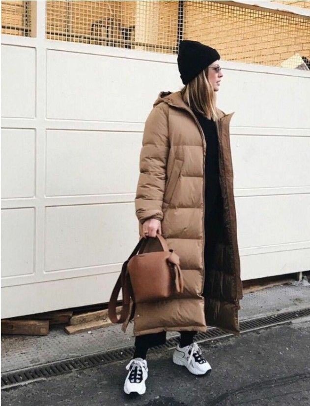 Alexis Foreman, Outfit Nero, Puffer Coat Outfit, Pijamas Women, Clothing Studio, Long Puffer Jacket, Long Puffer Coat, Coat Outfit, Long Puffer