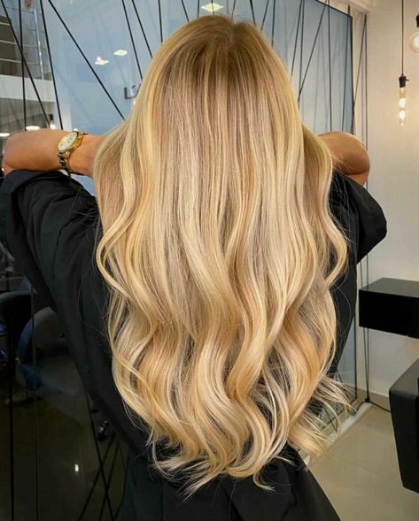 Yellow Blonde With Dark Roots, Highlights For Yellow Blonde Hair, Yellow Golden Blonde Hair, Honey Blonde Melted Root, Golden Bombshell Hair, Blonde Highlights On Golden Hair, Cool Golden Blonde Hair, Golden Blonde Dark Roots, Warm Summer Blonde Hair