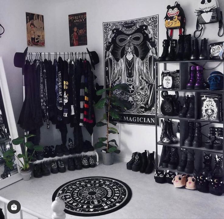 a room filled with lots of black and white items